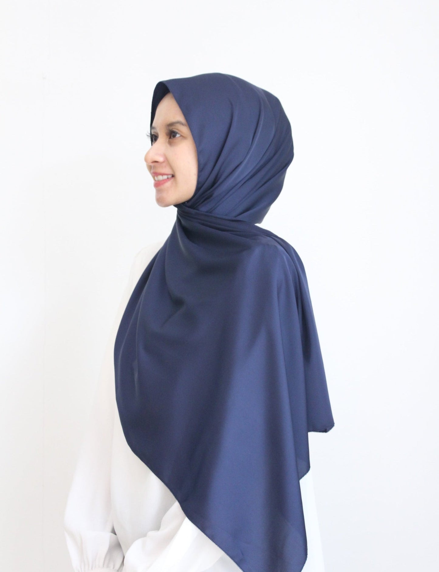 VERA | Dark Blue