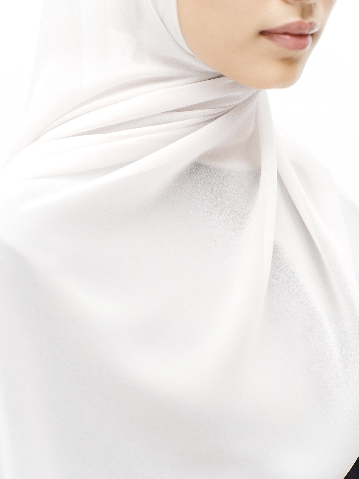 AERE | White