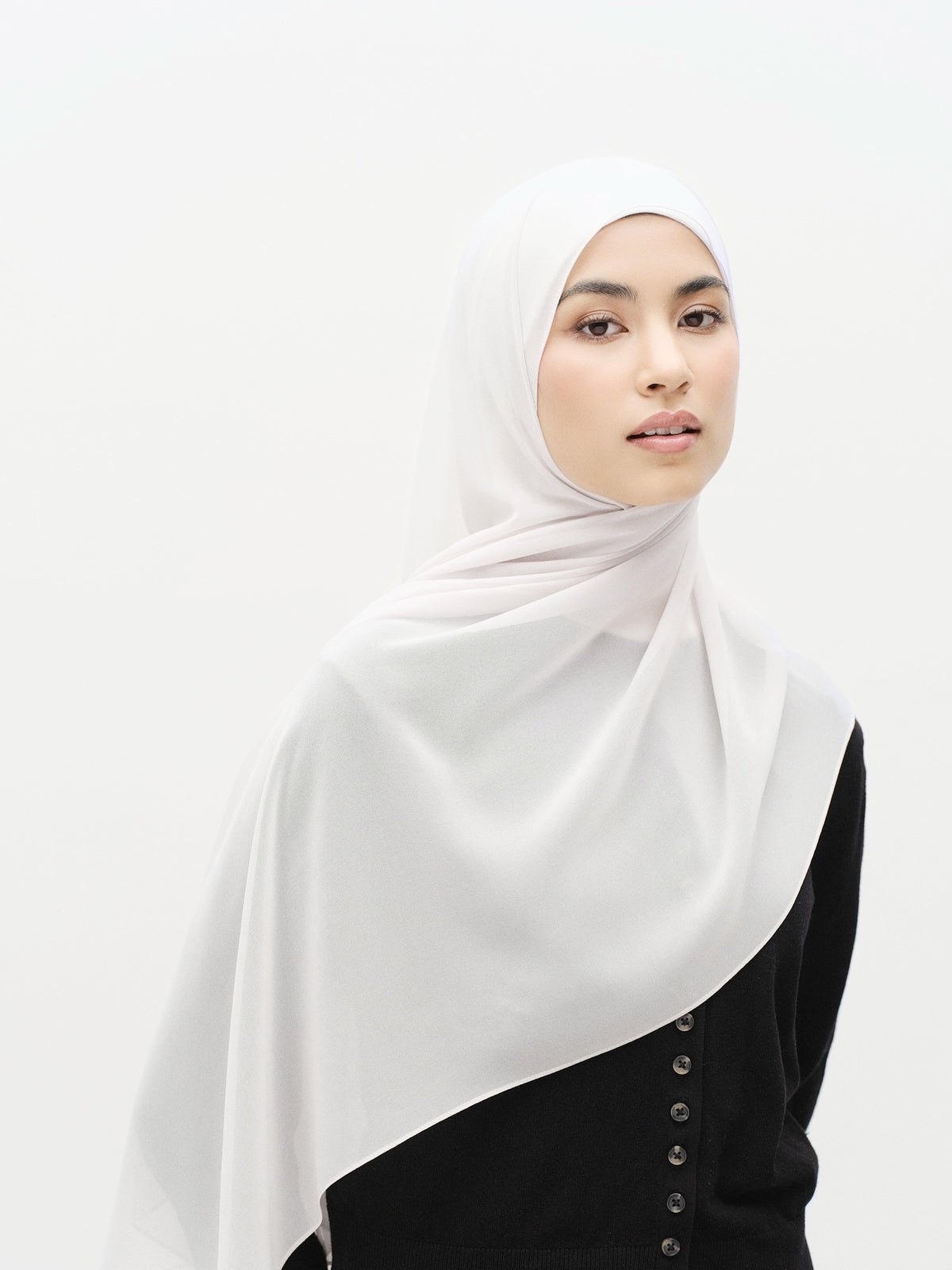 AERE | White